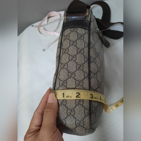 Authentic Gucci GG Supreme monogram canvas message Crossbody bag - Picture 12 of 16